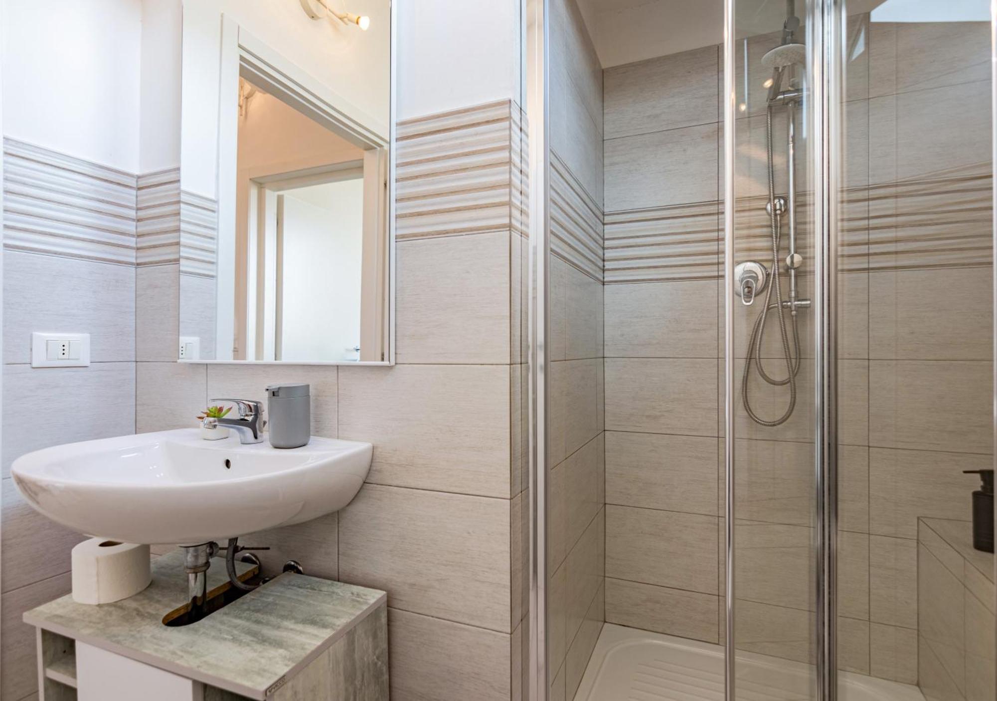 Casa Mya-Relax Al Porto, Wifi Veloce E Clima Apartment Livorno Ngoại thất bức ảnh